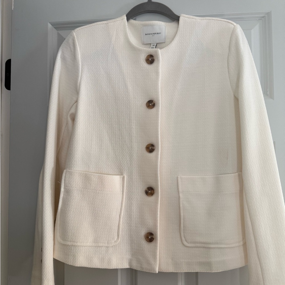 Banana Republic Women’s Cream Blazer Top with Button Detail